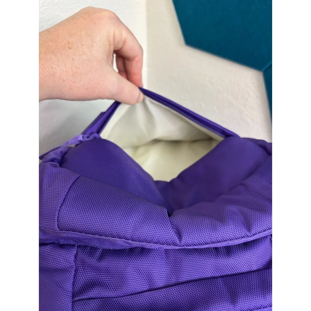 Incase Purple Laptop Backpack Padded Sleeve Deluxe Pockets Macbook 17